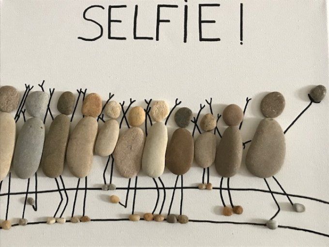 Tableau galets Selfie