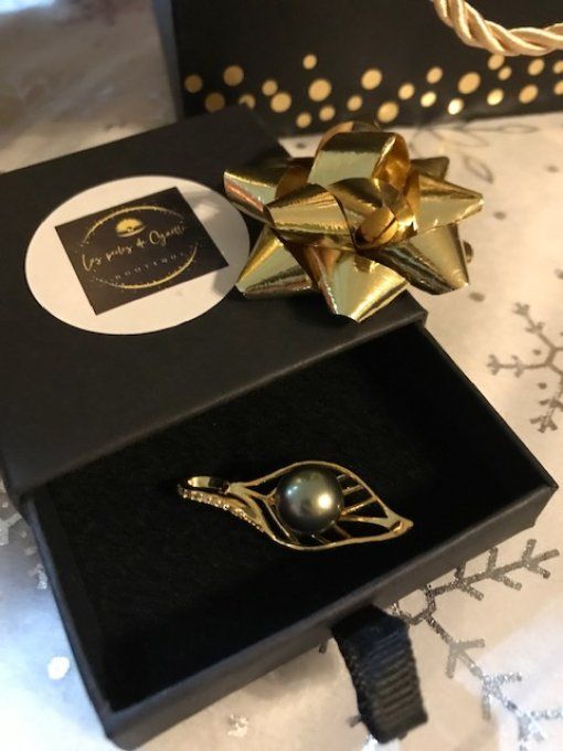 Pendentif Feuille Plaqué or